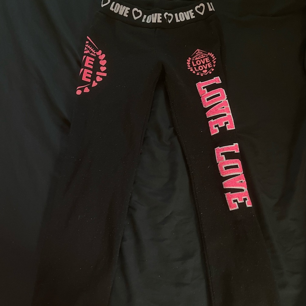 Thrill Black and Pink Love Print Leggings